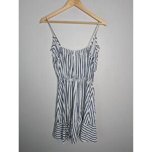 Express Dress Womens M White Short Sundress Striped Scoop Neck Strappy Pockets